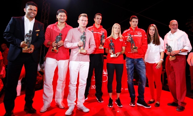 Die Preisträger: Uli Forte, Vero Salatic, Dario Koller, Diego Benaglio, Lara Dickenmann, Fabian Schaer, Marlena Boesch, und Rudenz Stoll. (11. August 2013)