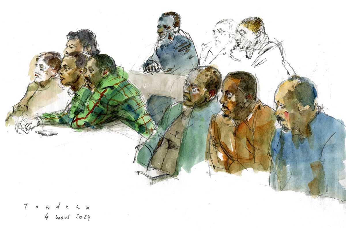 Les plaignants présents ce lundi devant la Cour.