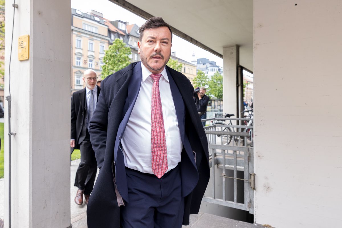 Signa-Pleite: René Benkos Gläubiger fordern 2 Milliarden Euro ...