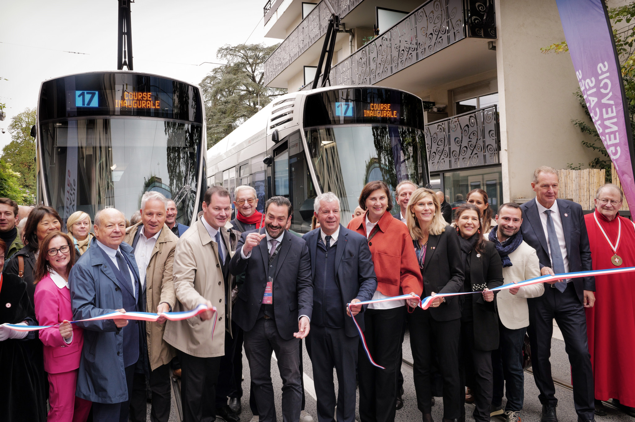Inauguration à Annemasse: «Un symbole du renouveau de la ville»: le tram 17 arrive au Perrier