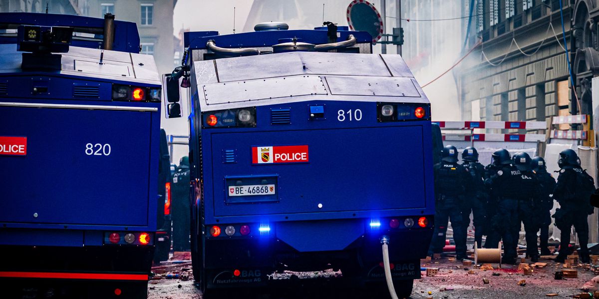 Bern: Neuer Wasserwerfer für die Polizei