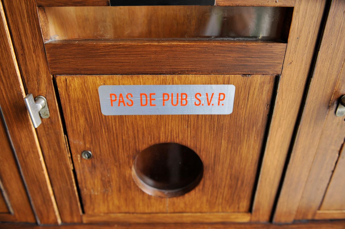 Lausanne, le 5 juin 2009. Illustration autocollant Pas de publicite sur les boites aux lettres.   © YVAIN GENEVAY / LE MATIN