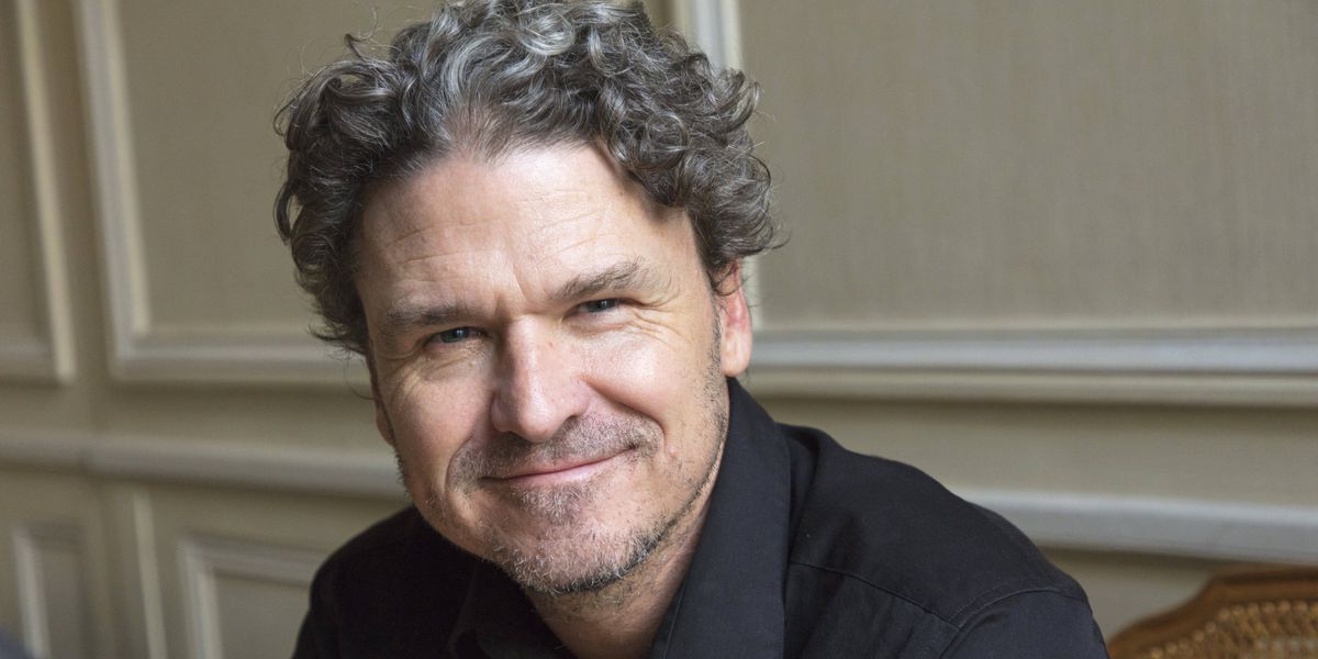 Dave Eggers warns of artificial intelligence