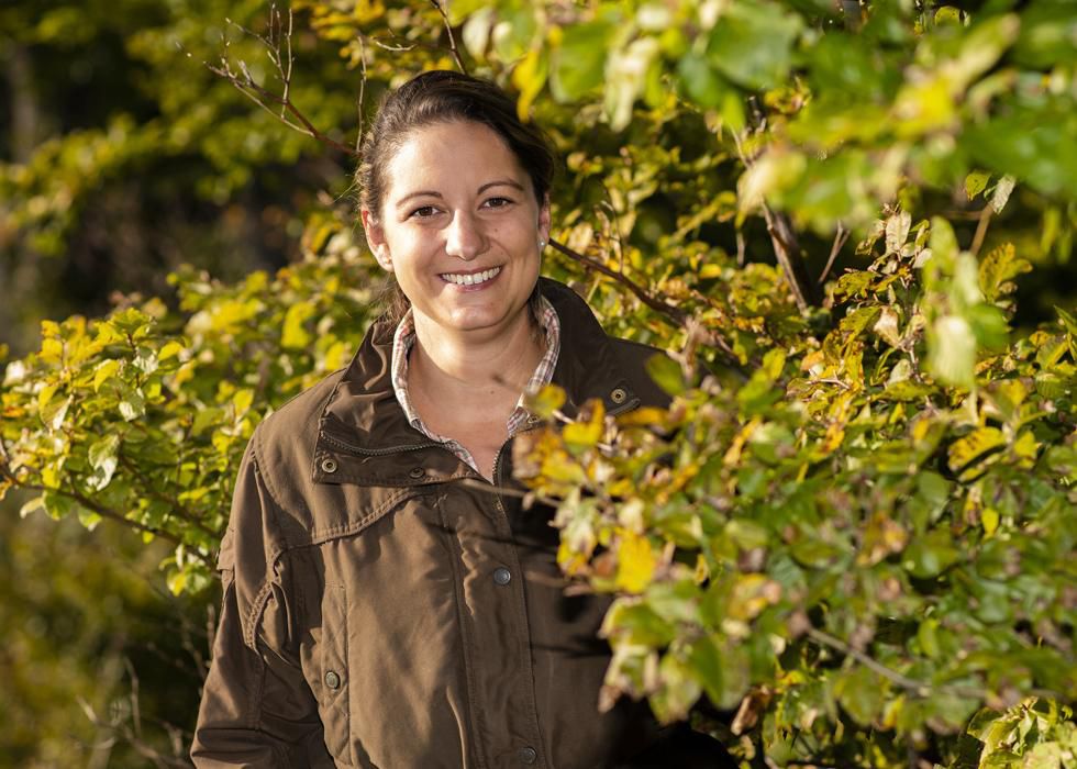 «Ce qui me plaît par-dessus tout est de passer la journée dans la forêt avec les chiens, à écouter les sons de la nature, à guetter chaque bruissement de feuilles.» – Aurore