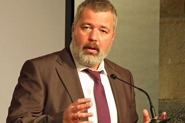 Das behauptet Dmitri Muratow, Chefredaktor der rusischen «Nowaja Gaseta». Er will das brisante Dokument am 25. Februar 2015 veröffentlichen. Das behauptet Dmitri Muratow, Chefredaktor der rusischen «Nowaja Gaseta». Er will das brisante Dokument am 25. Februar 2015 veröffentlichen.