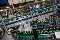 Frankreich: Nestlé Waters: Vier Millionen Perrier-Flaschen temporär blockiert