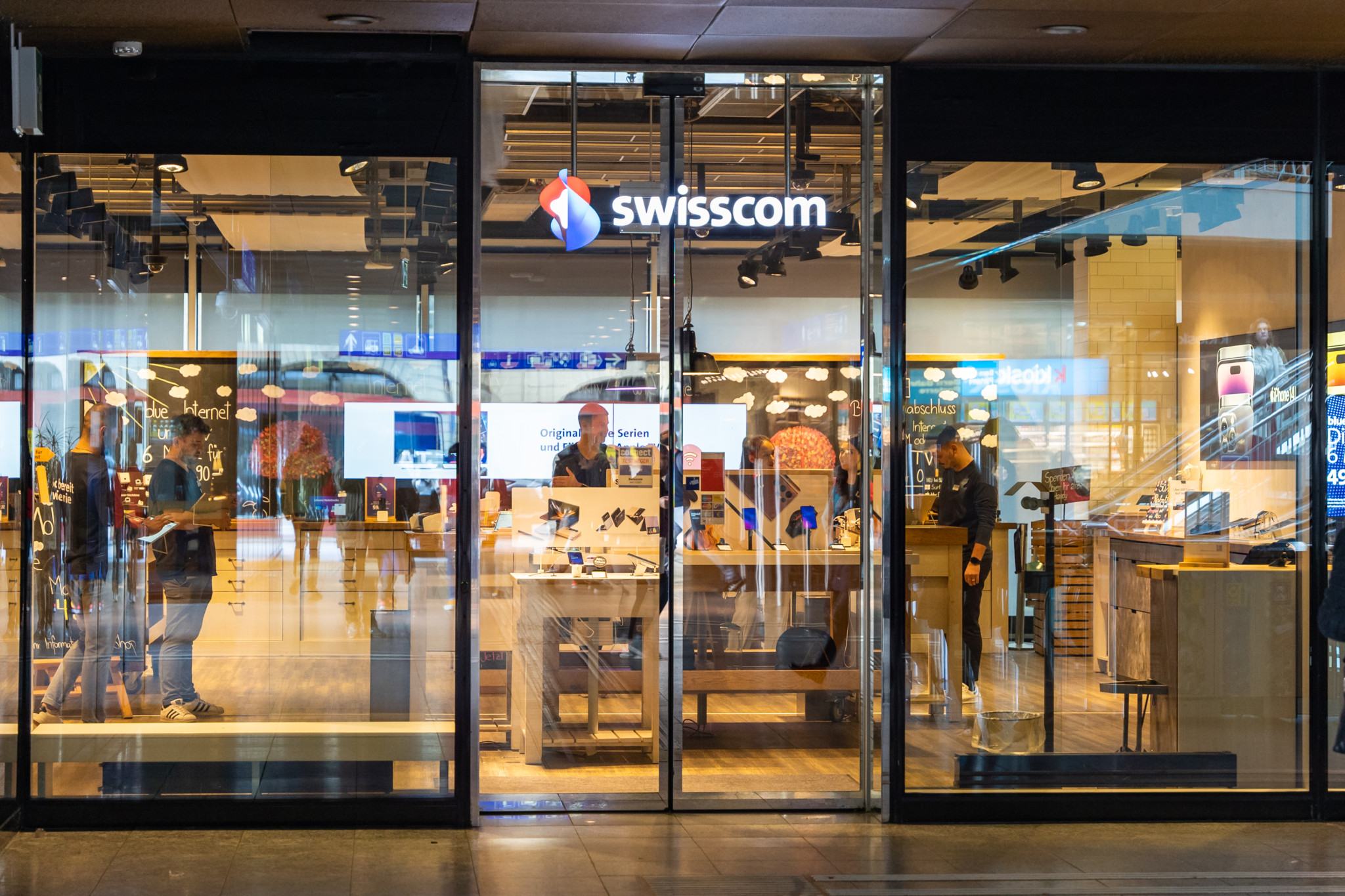 Höhere Tarife seit April: Swisscom erschwert Kundinnen und Kunden die Kündigung