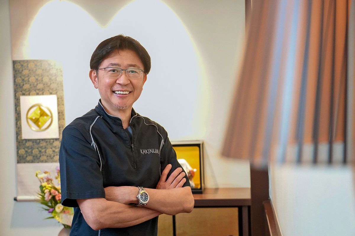 Geneve, le 19/04/2024 - Gastro : le chef , Shinya Kakinuma, chef du  restaurant  Kakinuma  situé 3 rue Henri-Blanvalet.