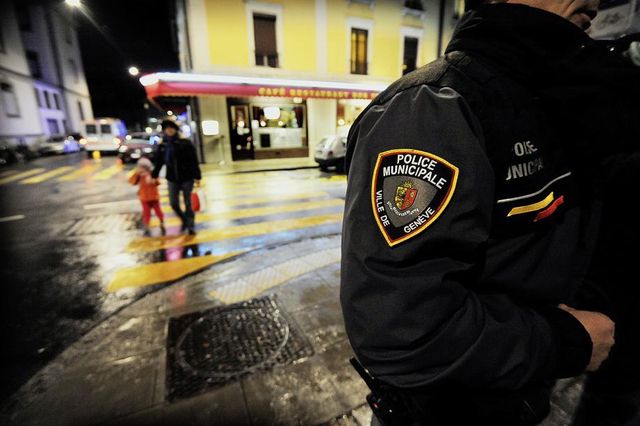 Dès juillet, un conflit entre un citoyen et un agent de police municipal pourra être soumis à l'organe cantonal de médiation de la police.