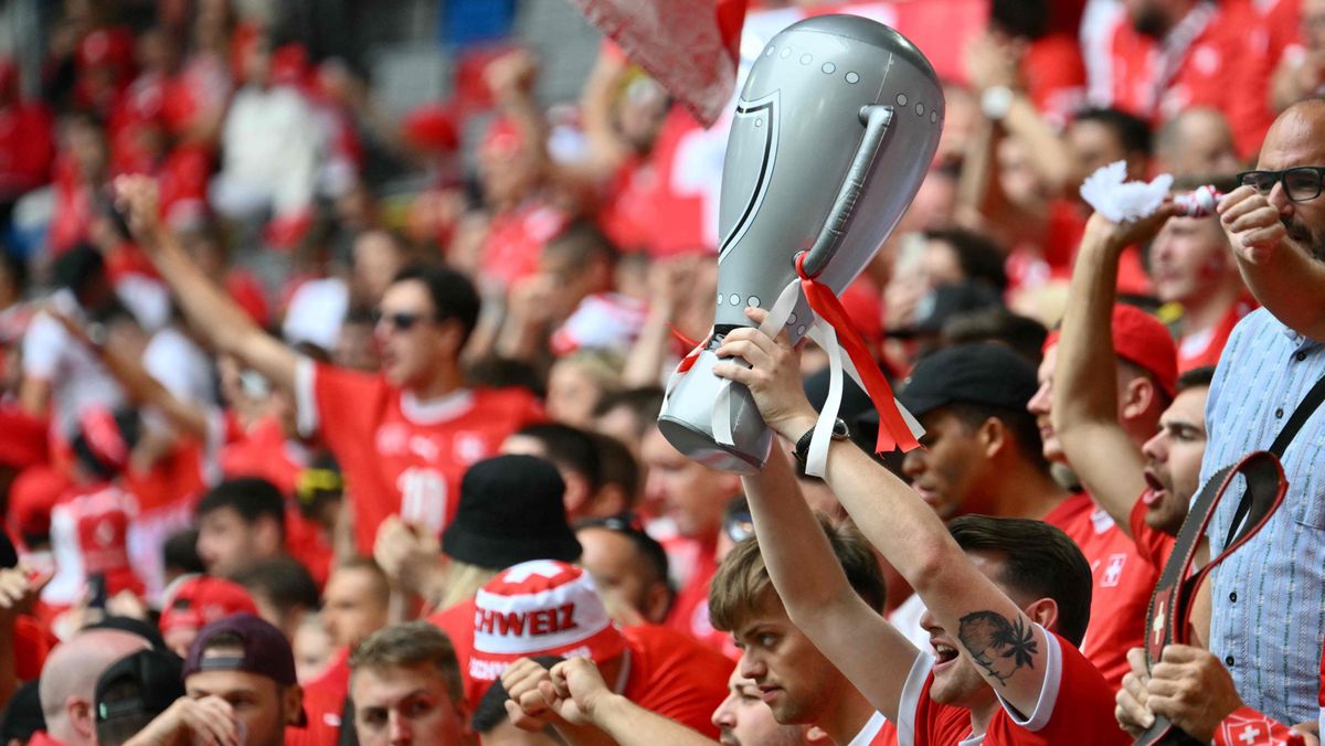 Des supporters de la Nati lors du quart de finale face à l’Angleterre. 
