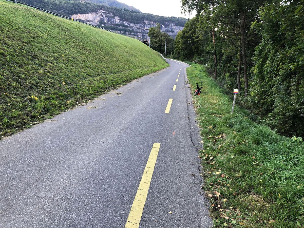 L’accident de trottinette électrique s’est produit samedi après-midi entre Evionnaz et Saint-Maurice, sur l’ancien raccordement du Bois Noir reliant la route cantonale.