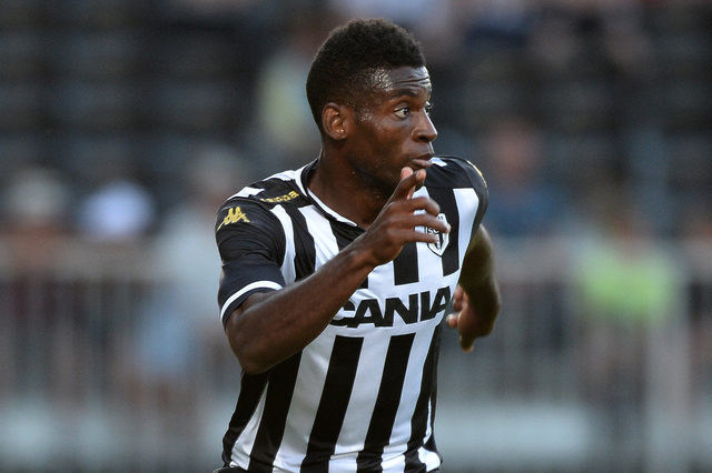 Servette annonce l'engagement de l'attaquant franco-camerounais Jean-Pierre Nsame, qui était à l'essai depuis une semaine.