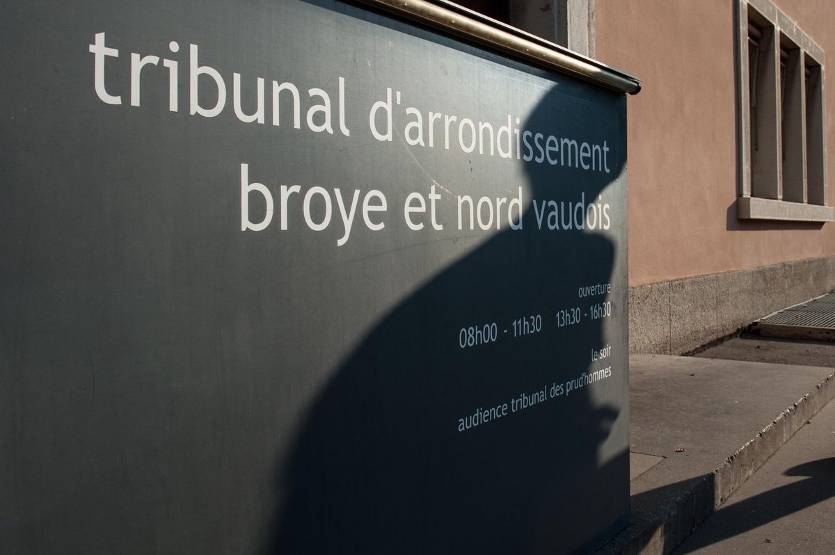 Une Cour correctionnelle de la Broye-Nord vaudois accorde le sursis à cette maman cabossée, à condition qu’elle travaille sur elle-même et sur sa relation avec sa fille.