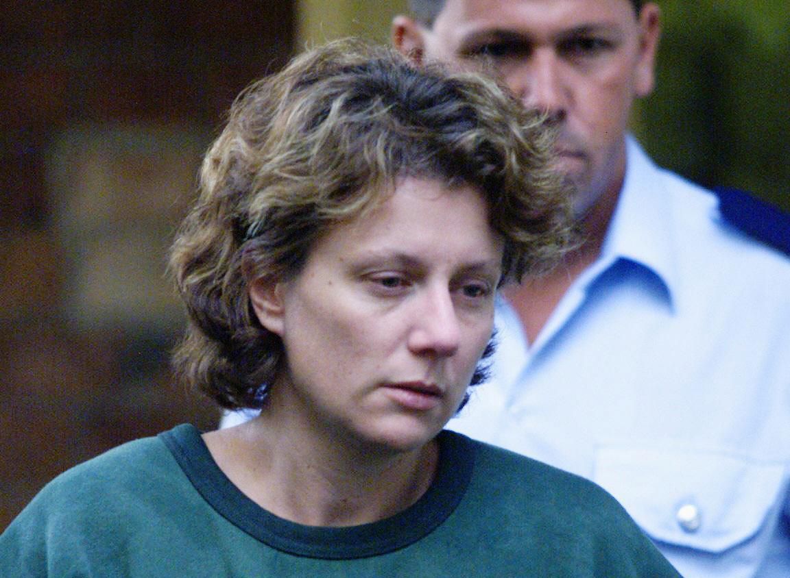 Est-elle innocente? Kathleen Folbigg — ici au tribunal en 2004 — est accusée d’avoir tué quatre bébés, mais les enfants souffraient peut-être d’un défaut génétique récemment découvert.