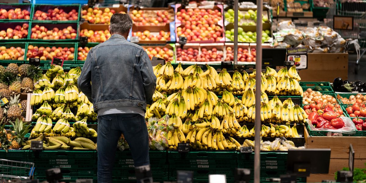 Food: Coop lowers prices - | but also makes products more expensive