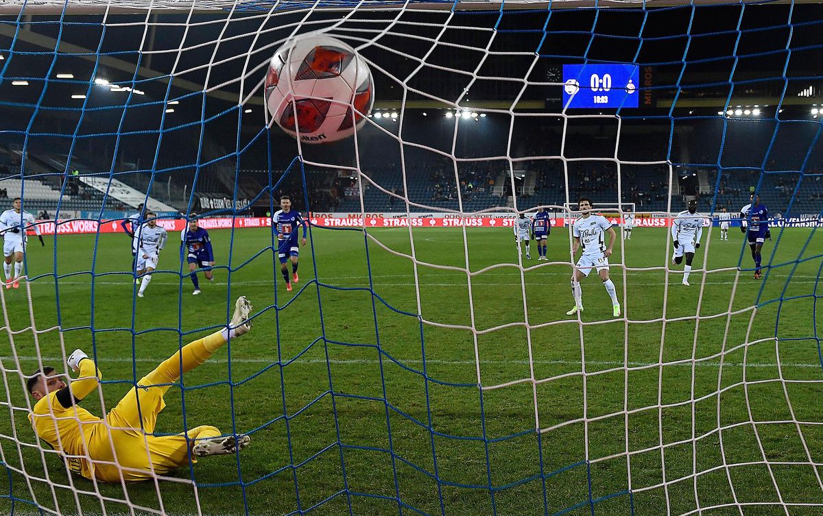Miroslav Stevanovic est parvenu à tromper Müller du point de pénalty pour ouvrir le score pour Servette. 