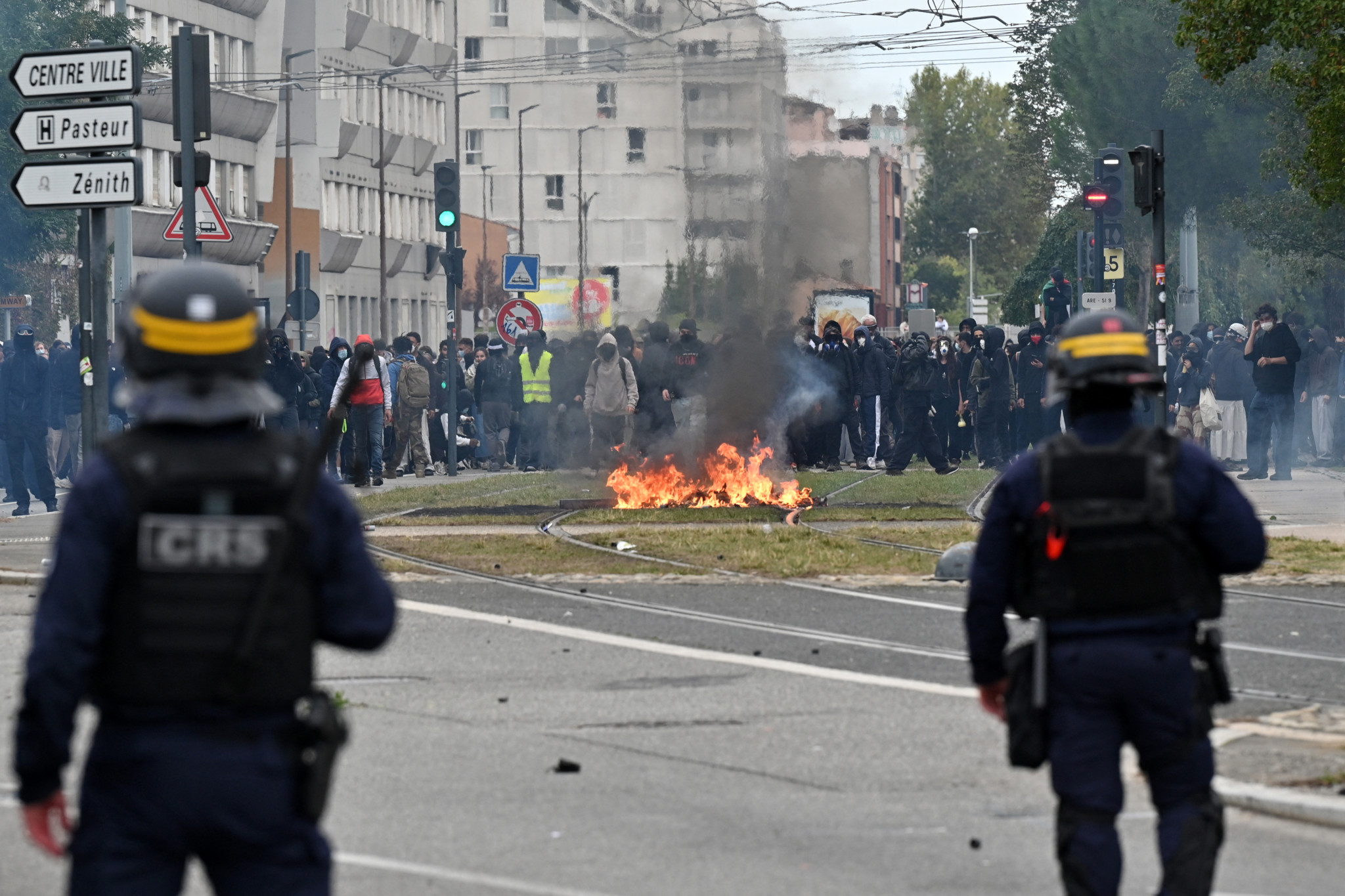 Mobilisations du 24 octobre: Les images impressionnantes des manifestations qui ont secoué la France