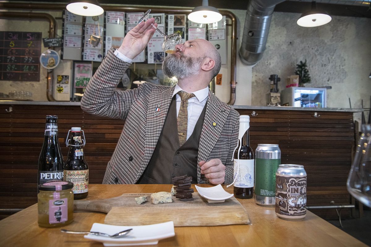 Cyril Hubert, sommelier de la bière, est très actif pour que sa boisson favorite s’invite sur la table des grands chefs.