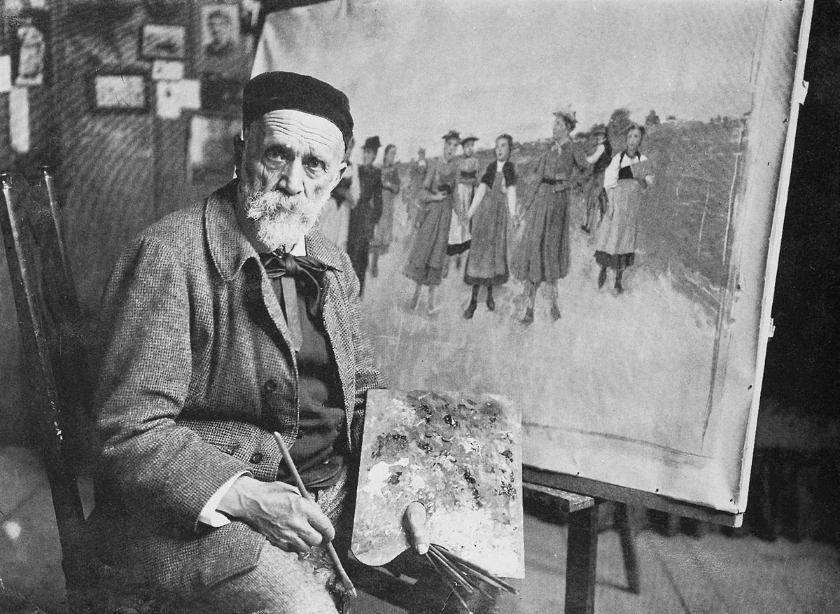 Le peintre Albert Anker vers 1900 dans son atelier à Anet. L’un des très rares ateliers d’artiste à être resté en l’état. La Fondation Albert Anker travaille à l’ouverture au printemps 2024 d’un centre d’études dans sa proximité.