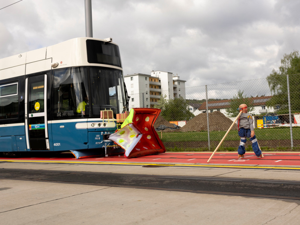 Schutz für Fussgänger: VBZ testen den Airbag fürs Tram im Alltag