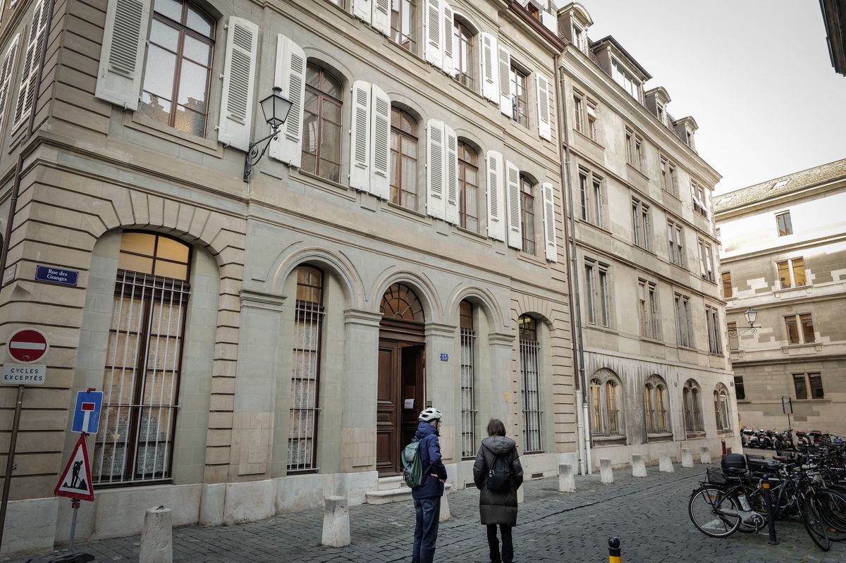 Genève, le 13 février 2024. Vieille-Ville, rue des Granges, les portes ouvertes de l'Eglise catholique, dans son bâtiment historique de la rue des Granges 13, en Vieille Ville, avant son déménagement en mai.