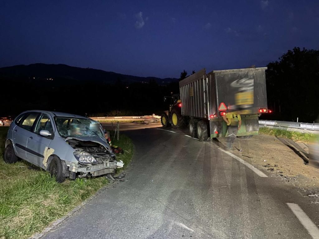 L’automobiliste a été désincarcéré par les pompiers.