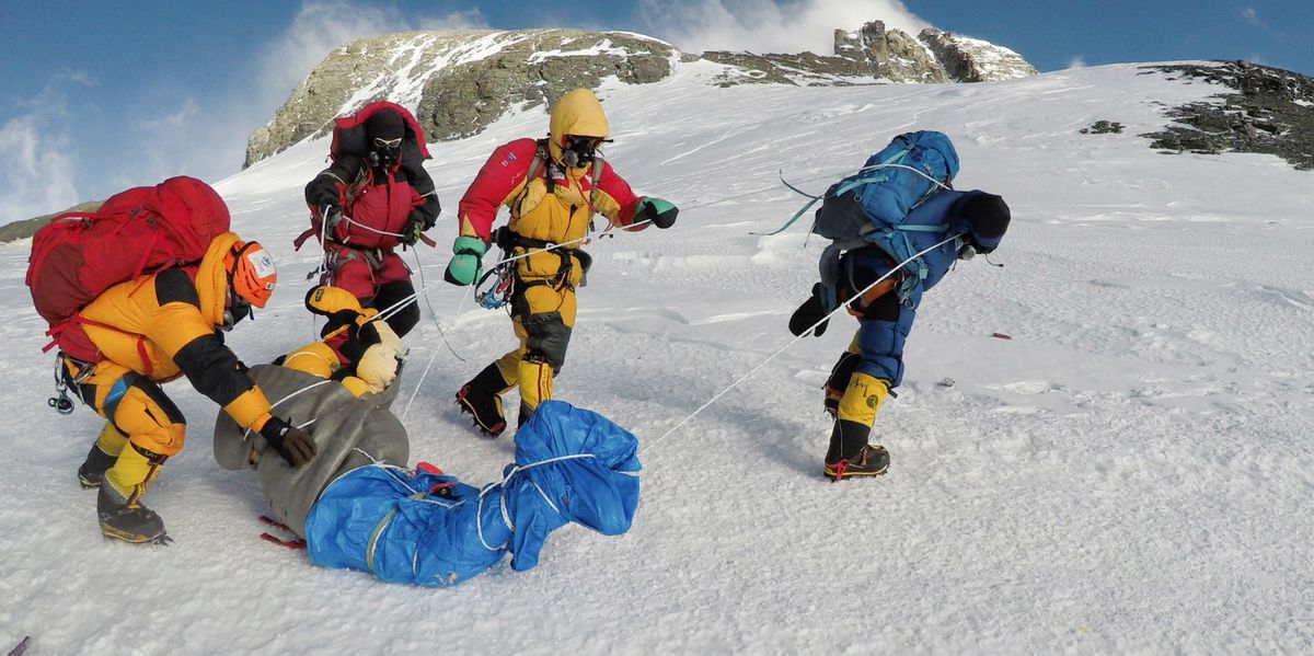 Mount-Everest-Warum-Leichenbergungen-am-Mount-Everest-so-aufwendig-sind-und-noch-immer-ein-Tabu
