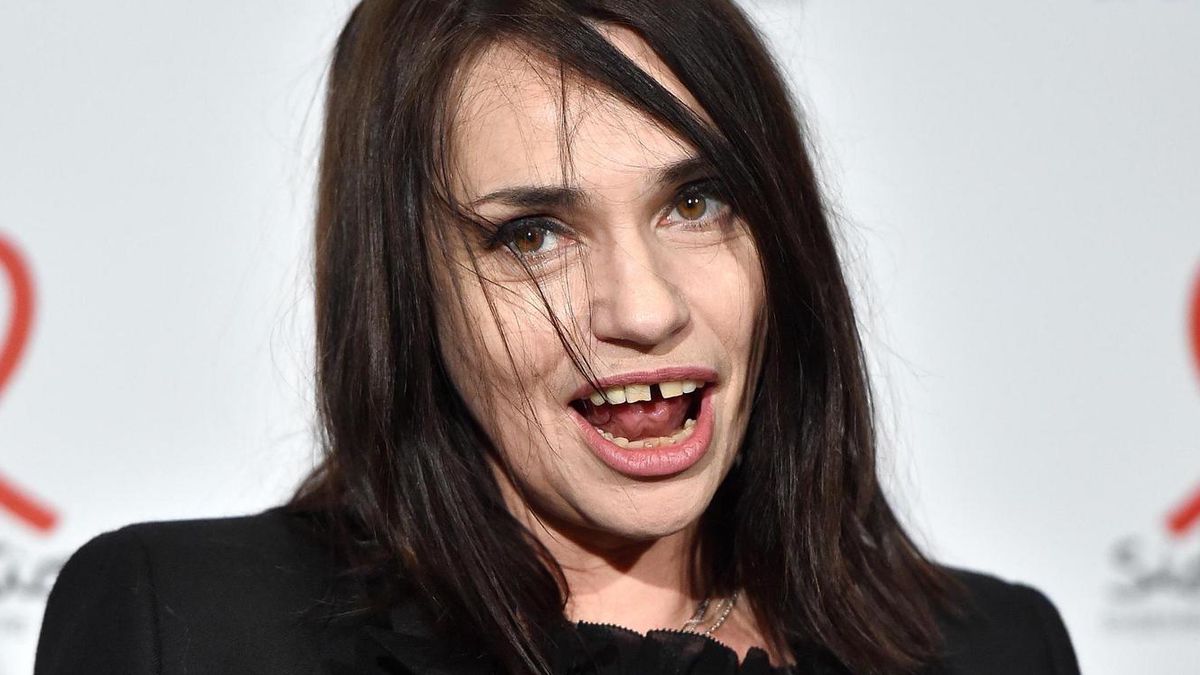 37 2 Le Matin Scene Culte Culte: Béatrice Dalle sur la scène osée de «37°2 le matin»: «C'était  horrible» - Le Matin
