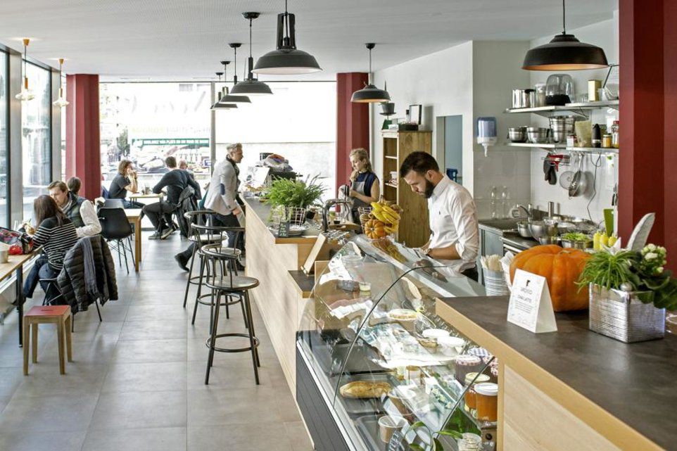 Le restaurant Végé Café à la rue Maupas 75.