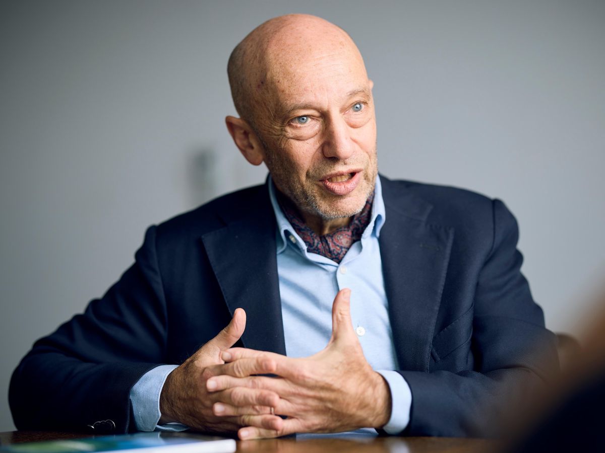 Courtelary, le 17 décembre 2024. Interview et portrait de Daniel Bloch, patron des chocolats Camille Bloch, pour la sortie de son livre : Grandir.   Photo Yvain Genevay / Le Matin Dimanche