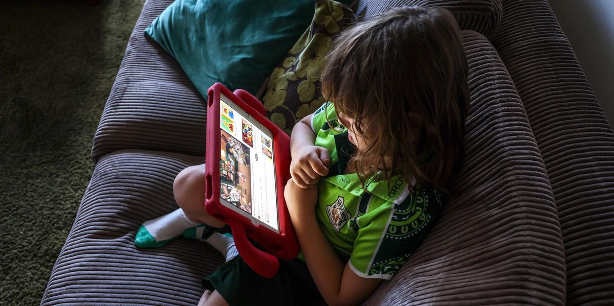 Australia: Social media ban for children includes Reddit