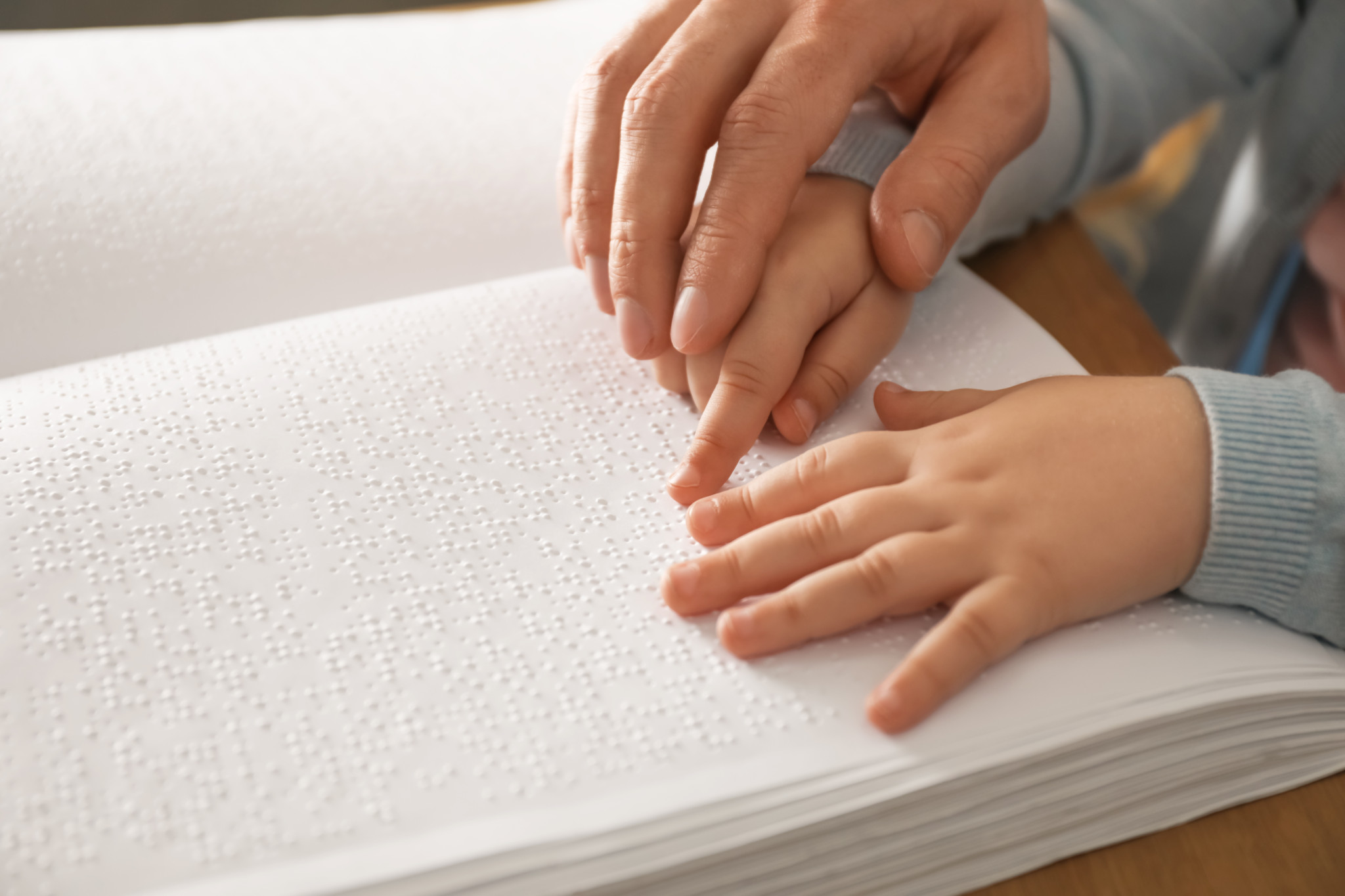 Être parent avec un handicap: Le regard différent d’un papa non-voyant