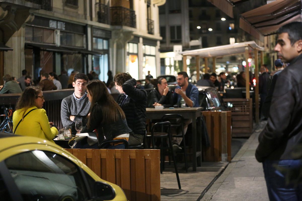 La rue Henri-Blanvalet, aux Eaux-Vives, notoirement connue comme l’une des trois plus animées de la ville de Genève, en octobre 2017.