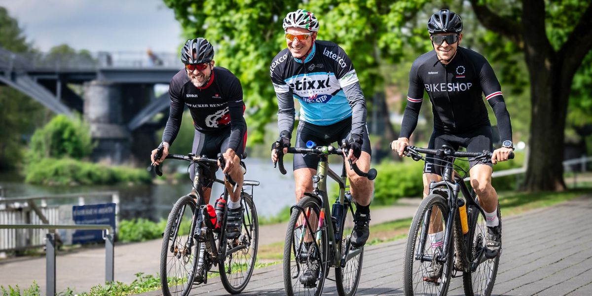 Midlife-Crisis-Der-Porsche-war-gestern-M-nner-fahren-mit-Gravelbikes-gegen-ihre-Lebenskrise