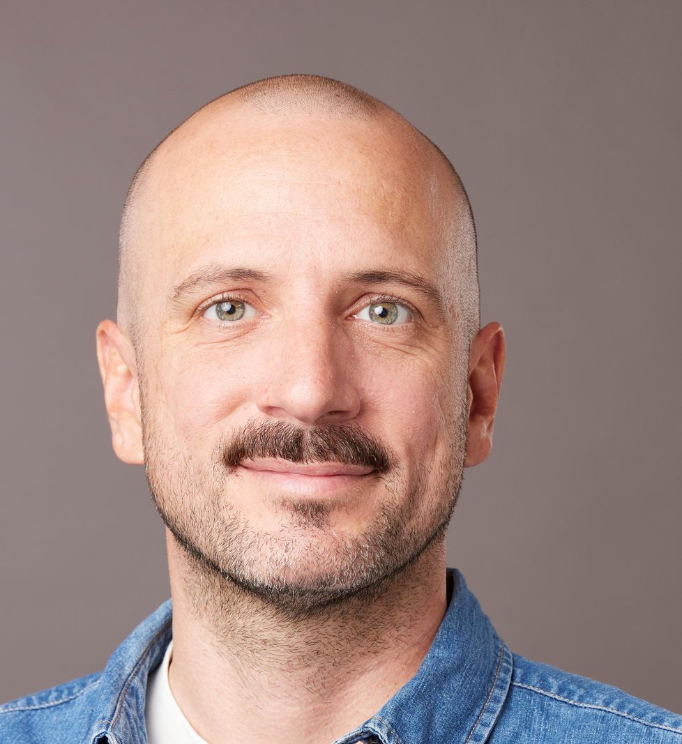 Lausanne, le 5 octobre 2021. Florian Mueller, journaliste au Sport Center du Matin Dimanche.    Photo Yvain Genevay / Le Matin Dimanche