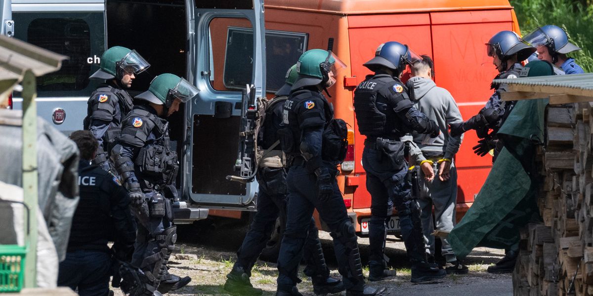Bern: Police operation in Hüttendorf Anstadt - | Safe thieves still minors