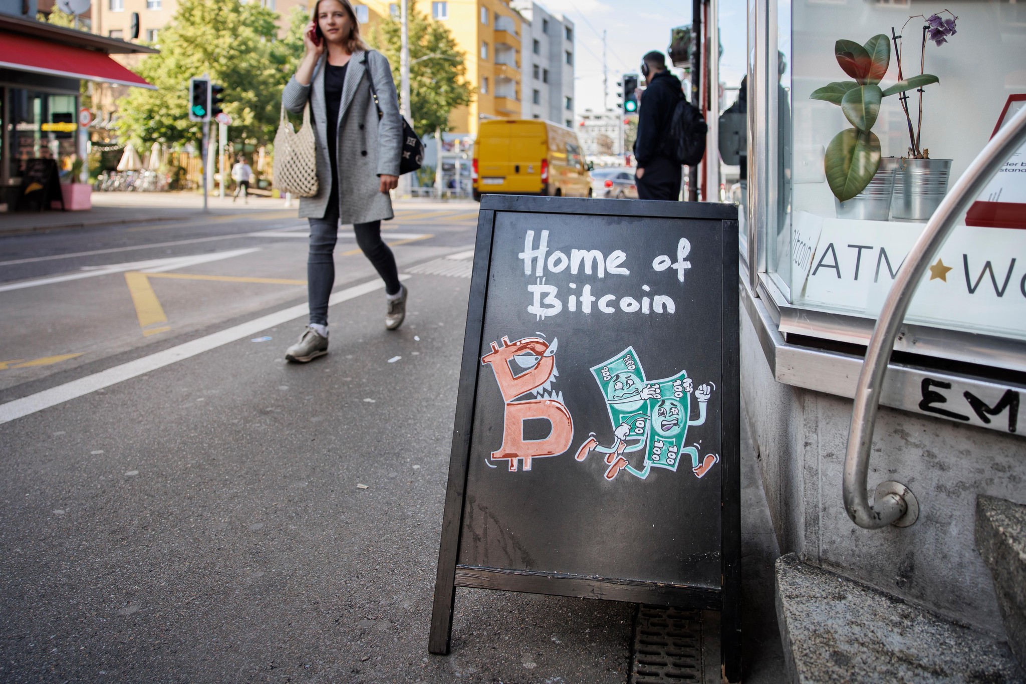 Interview mit Bitcoin-Experte: «Plötzlich hatte ich aus 100 Franken 2000  Franken gemacht – und dann alles wieder verspielt»