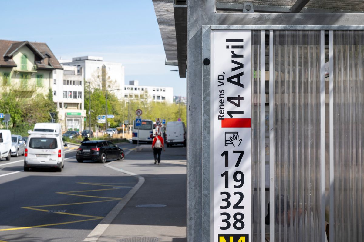 Renens, le 12 avril 2024, arrêt de bus TL "14 Avril". Date de l'entrée du canton de Vaud dans la Confédération (1803). ©FLORIAN CELLA/24H 