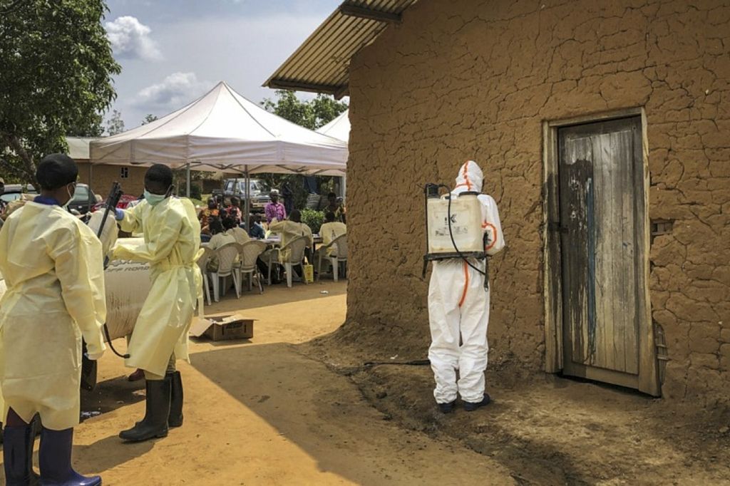 Deux humanitaires anti-Ebola assassinés