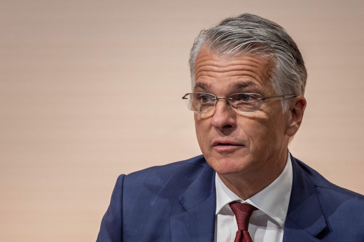 Sergio Ermotti mercredi 29 mars lors de la conférence de presse annonçant son retour aux commandes d’UBS, deux ans et demi après son départ. Il avait dirigé l’établissement bancaire de 2011 à 2020.