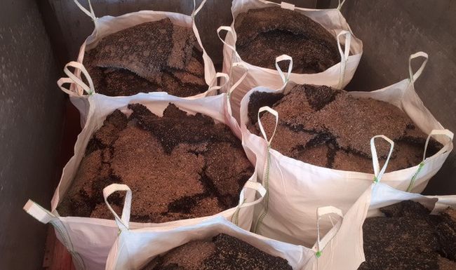 23 Tonnen Kunstrasen von einem nicht weiter benannten Schweizer Superleague-Club wurden an der deutschen Grenze gestoppt. 