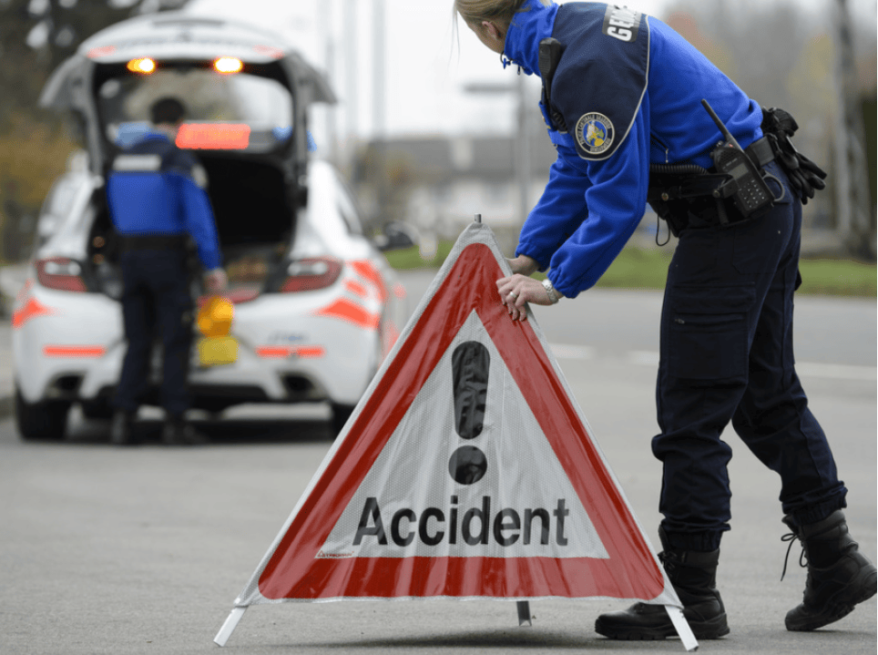 Une enquête a été ouverte pour déterminer les circonstances exactes de l’accident.