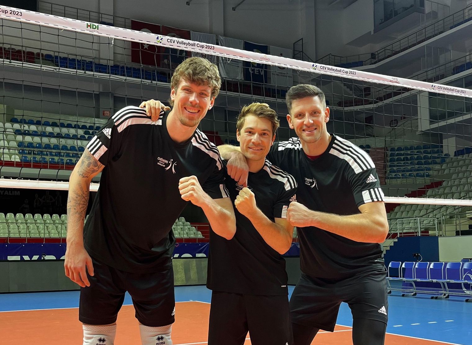 Le Brésilien Rammé, le Suisse Fischer et le Serbe Brzakovic montrent les muscles. C’est ensemble qu’ils espèrent malmener Galatasaray.