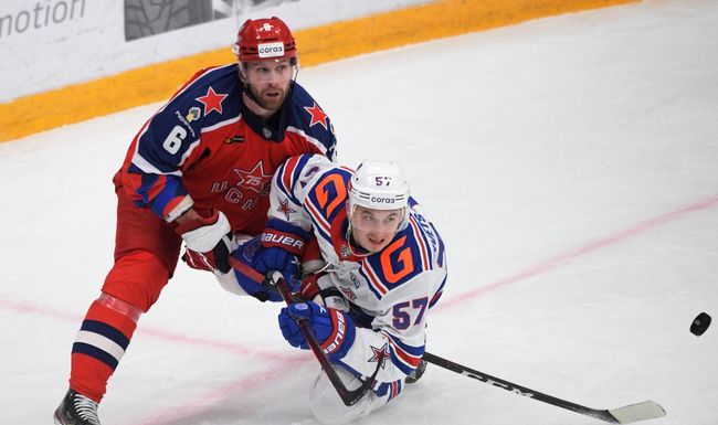 19.11.2021; Pruntrut; Eishockey National League - HC Ajoie - HC Davos;Anthony Rouiller (Ajoie) (Jonathan Vallat/freshfocus)