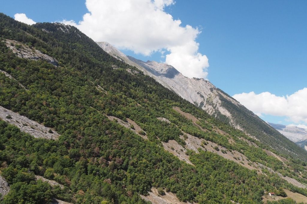Un wingsuiteur s'élance du Haut-de-Cry et se tue