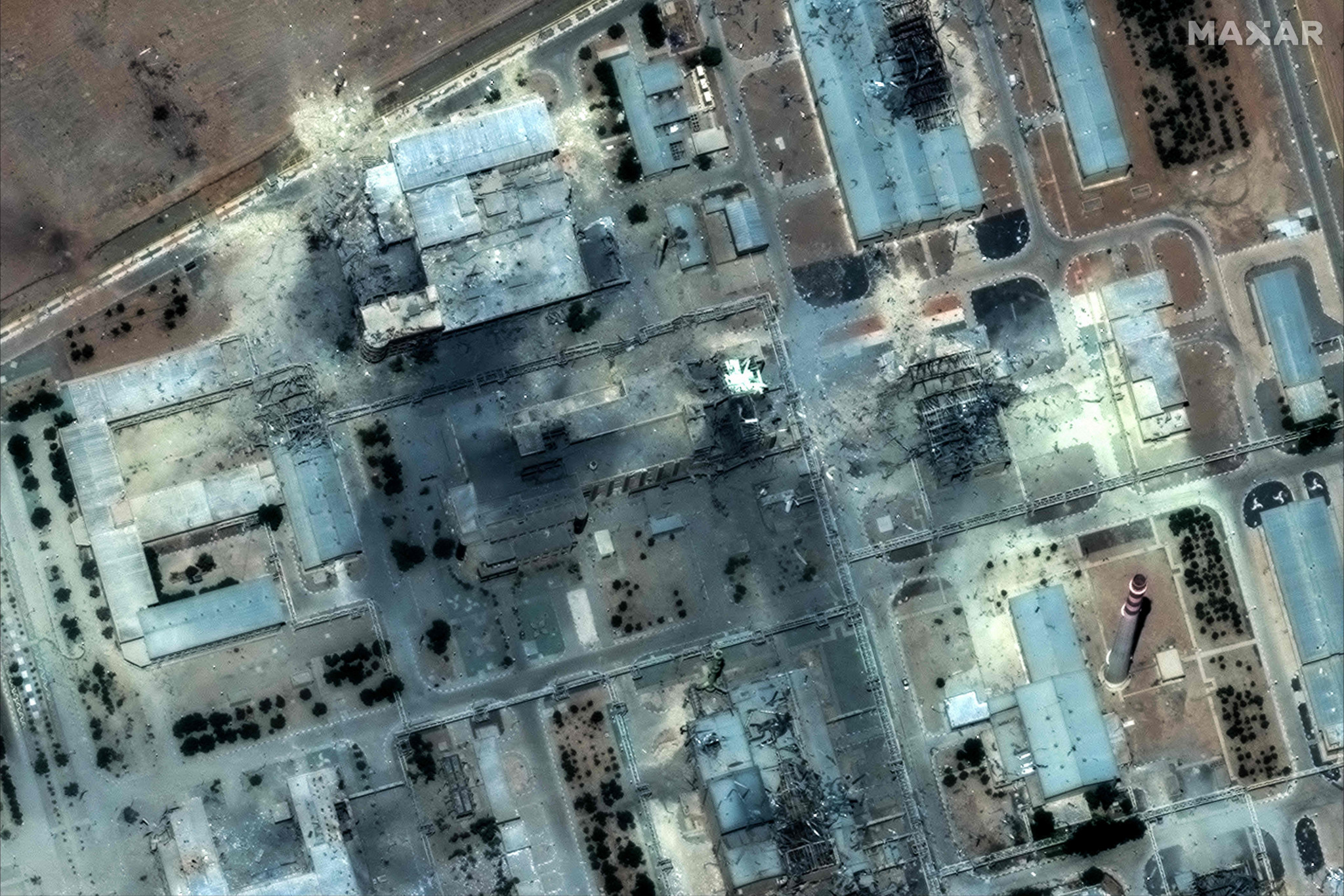 Satellitenbild zeigt Schäden an der Isfahan-Anreicherungsanlage in Iran nach US-Luftangriffen am 22. Juni 2025.
