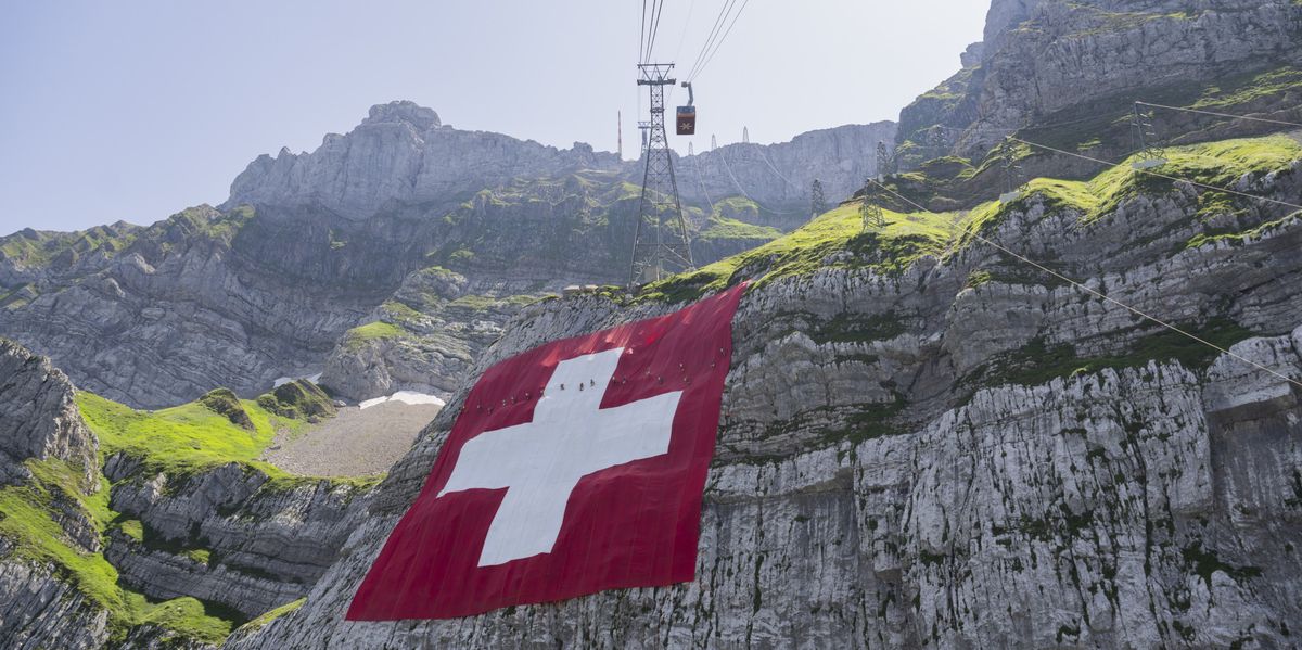 August 1: The Säntis Swiss flag has served its purpose