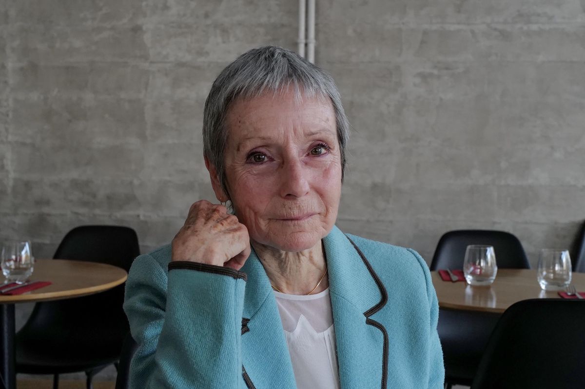 Genève 2023-2004/06Anne Mahrer (Les aînées pour le climat) qui rentre de Strasbourg.