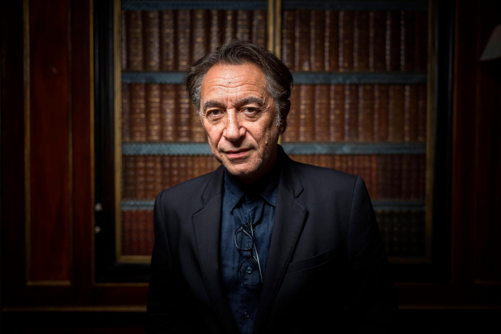 Le comédien Richard Berry dément formellement les accusations de sa fille.