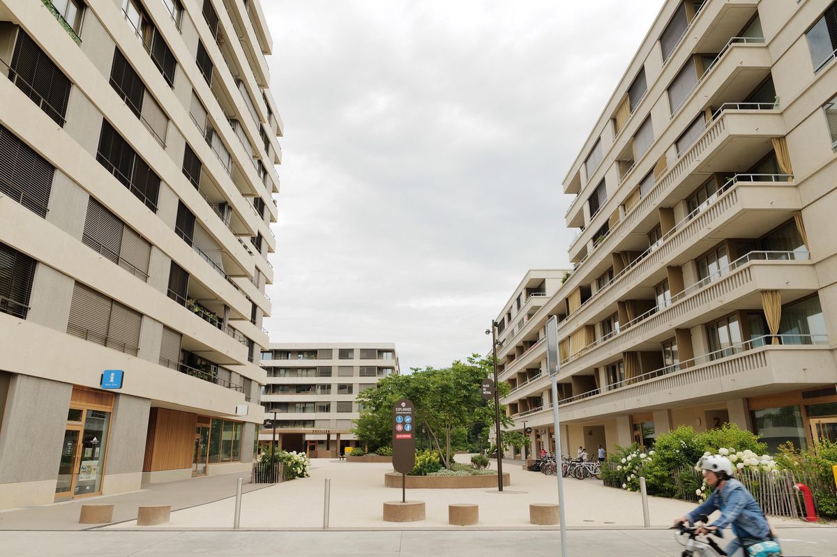 Les nouveaux immeubles du quartier Belle-Terre, à Thônex, dans le canton de Genève, ont été bâtis en zone de développement.